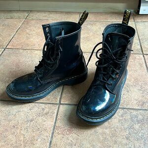 EUC RARE Rainbow patent doc martens 1460